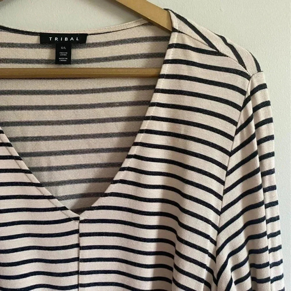 NWT Tribal Striped Front Knot Top - Picture 5 of 9